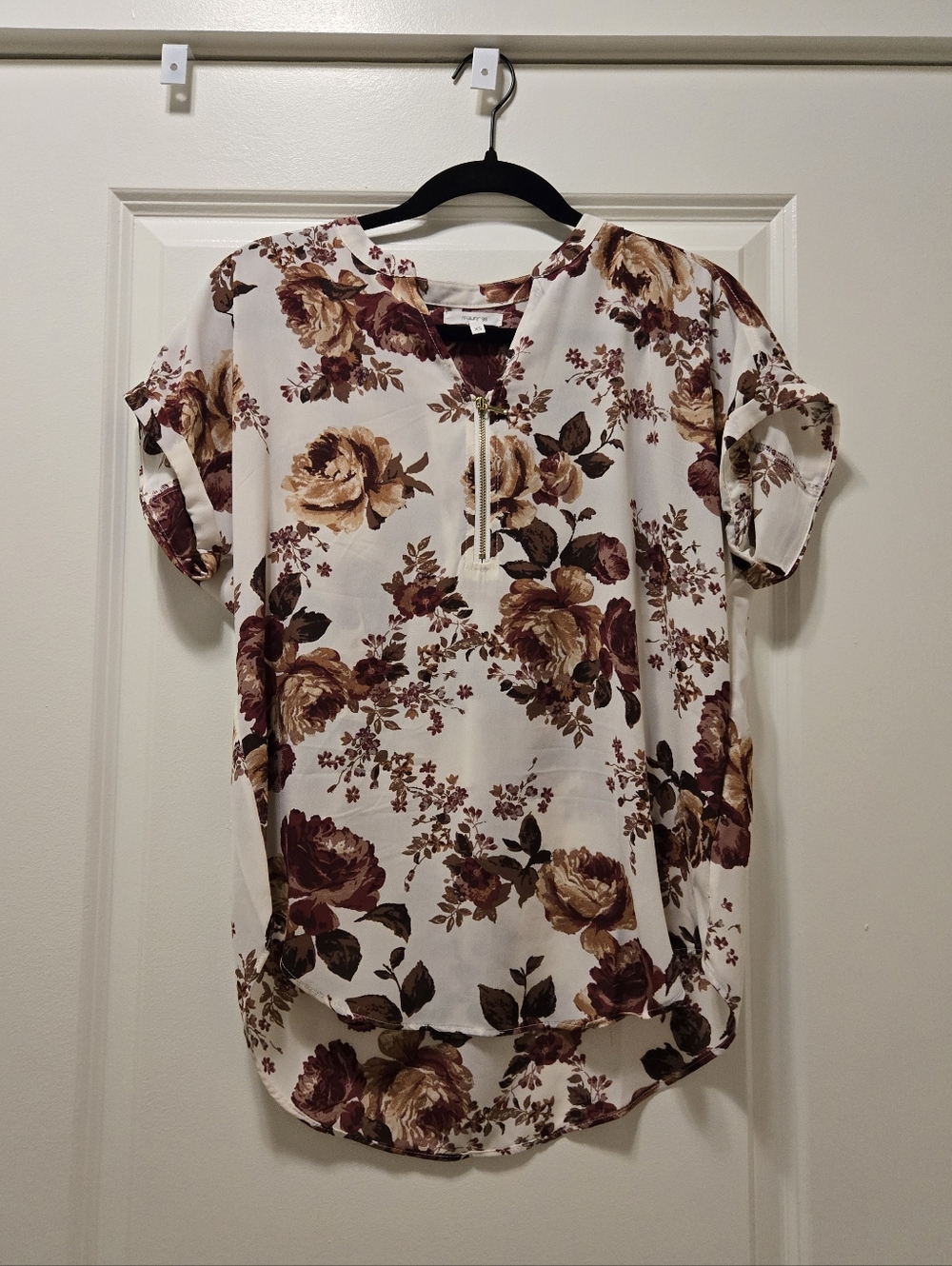 Maurices Floral Short-Sleeve Blouse - White with Rose Print, XS